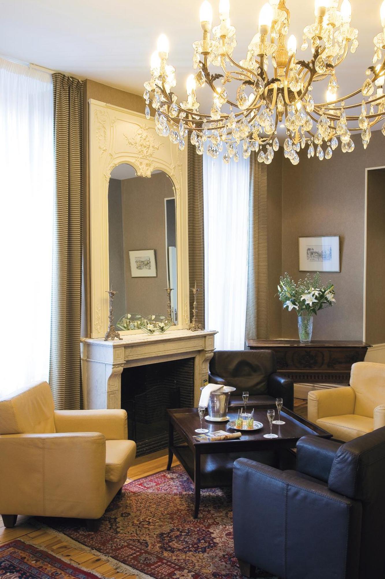 Le Parc Des Fees Hotel Retaurant & Spa La Bourboule ภายนอก รูปภาพ